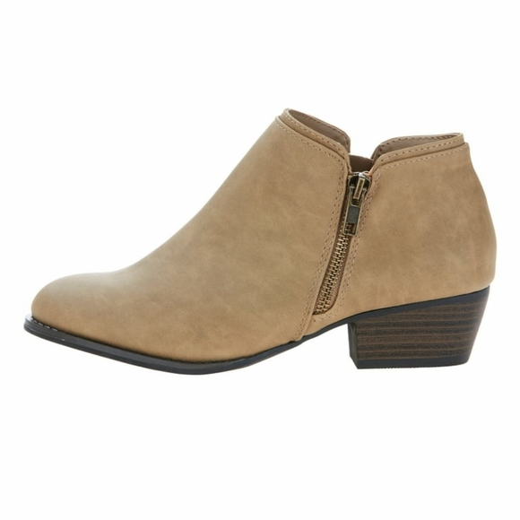 Triumph Shoes - JBU Jambu Women Heeled Truimph Tan/Taupe Ankle Boots W/zip Size 11